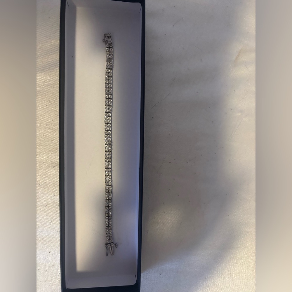 EFFY!!! Saks Fifth Avenue Silver Minimalist Bracelet